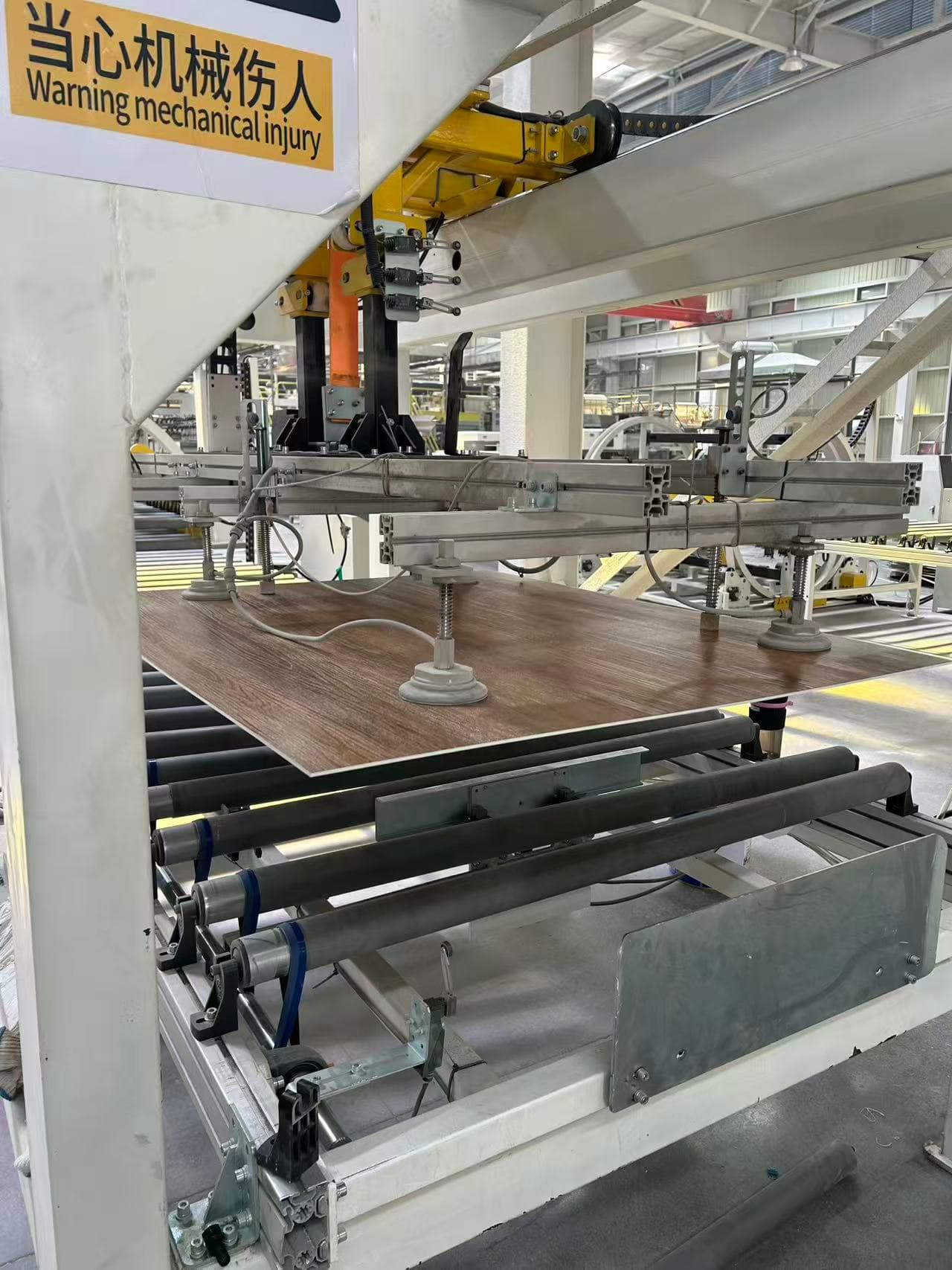 Línea de producción de pisos SPC